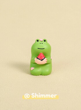 立体软萌绿色青蛙桌面公仔摆件