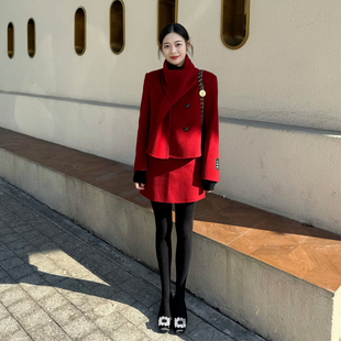 轻奢极简风红色围巾领毛呢套装女小香风双排扣外套半身裙两件套