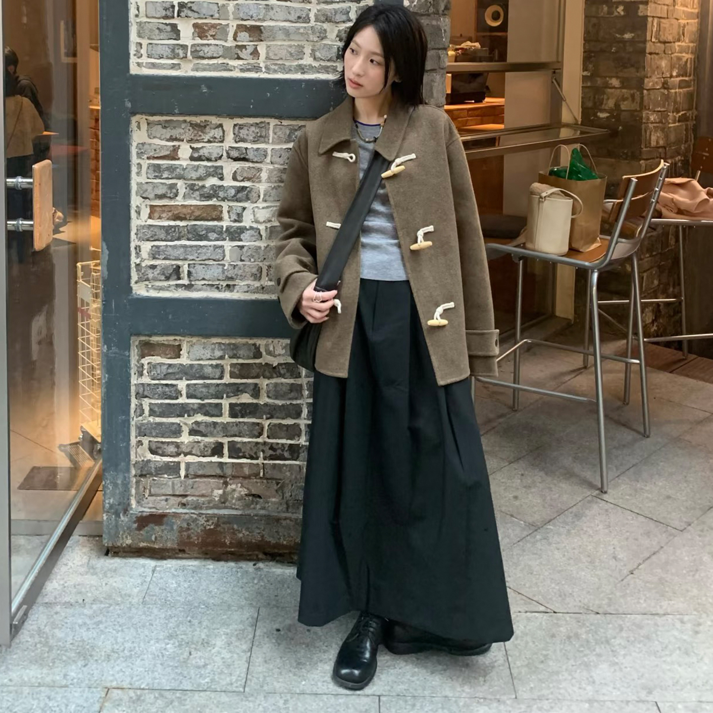 小个子学院风牛角扣毛呢外套女