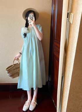高级感浅绿色肌理感连衣裙女2023夏季新款小个子宽褶系带短袖长裙