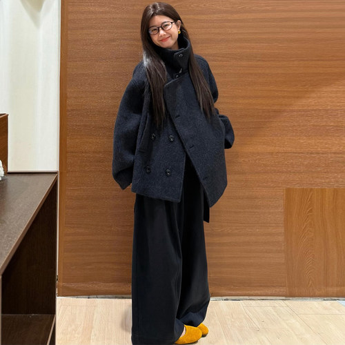 赫本风黑色宽松系带立领毛呢大衣
