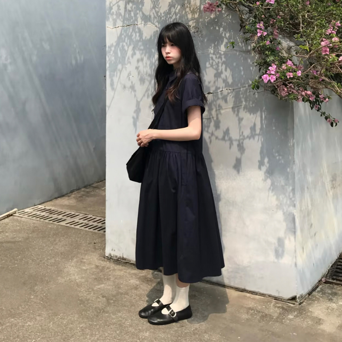 韩系文艺藏青色衬衫连衣裙女夏季宽松显瘦polo领中长款A字娃娃裙
