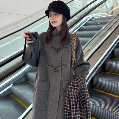 格雷系灰色小个子牛角扣毛呢大衣