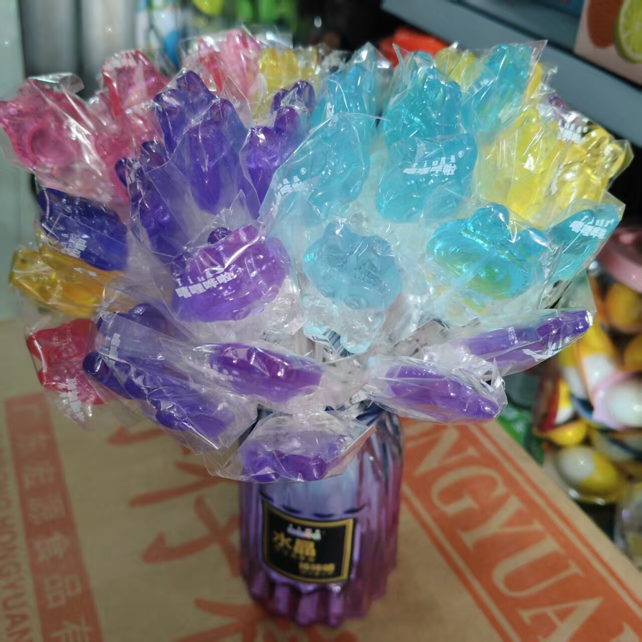 高颜值水晶棒棒糖拉布布小熊儿童节零食长杆糖果礼物批发