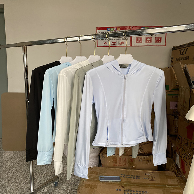 简约薄款运动透气户外冰丝防晒外套连帽女士全拉链上衣速干小开衫,运动服/休闲服装,运动茄克/外套,淘宝优惠券,粉丝福利购,淘宝优惠卷