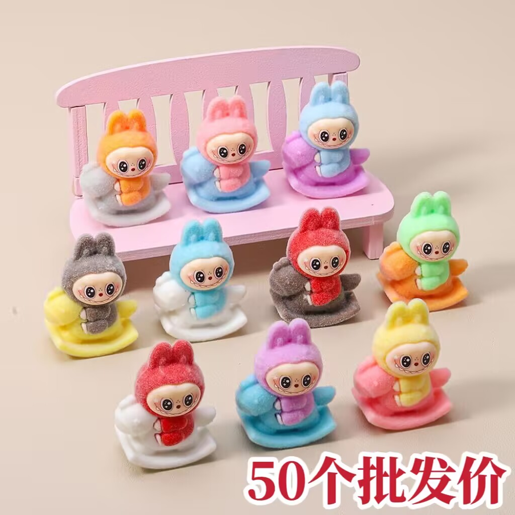 骑马拉布布植绒摆件桌面办公装饰