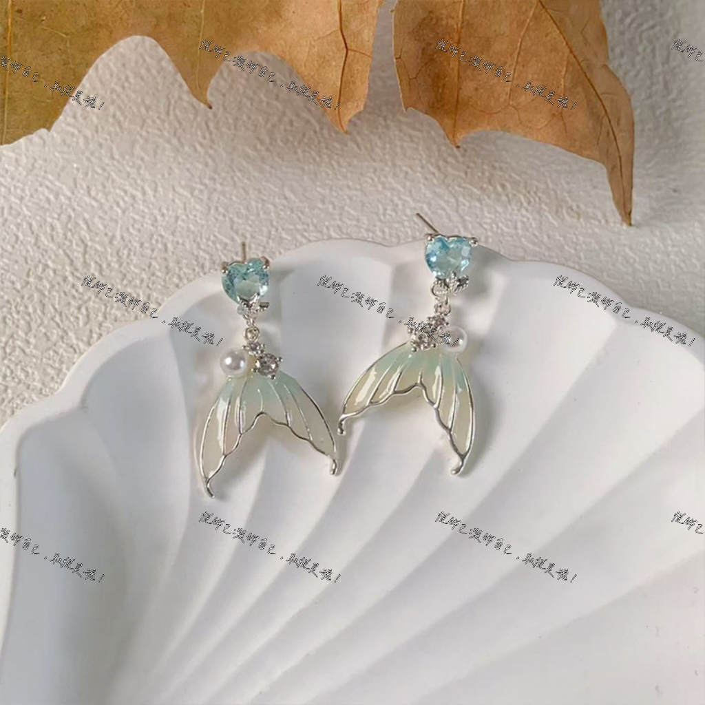 精致独特耳钉高级感轻奢女士耳饰