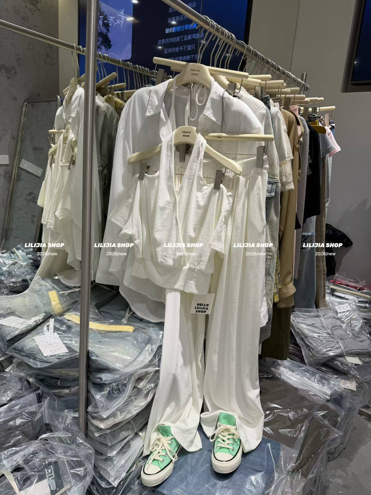 MIDO家 2026新款韩版时尚百搭白色短袖挂脖漏肩上衣+休闲裤套装女