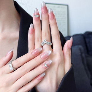 高级感渐变裸粉色婚甲 纯手工穿戴甲2025中长款 AuraNail 克拉