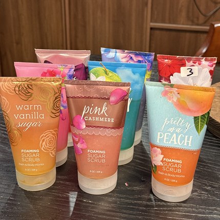 限老客拍 美国小众BBW甜蜜身体磨砂膏226g去鸡皮蜜桃香草外观不好