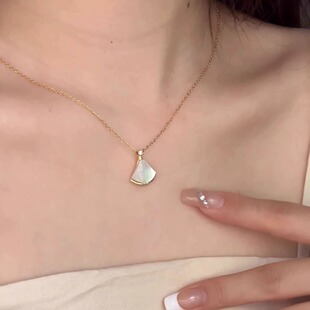 S925纯银扇形贝母裙子项链配饰女款复古高级感轻奢小众锁骨链礼物