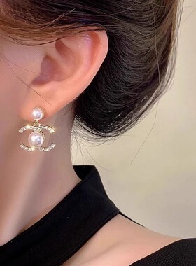 小香风双C吊坠耳环女秋冬经典款