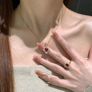 两件套！晚宴轻奢大颗粒红宝石吊坠金项链高级感毛衣链戒指食指戒