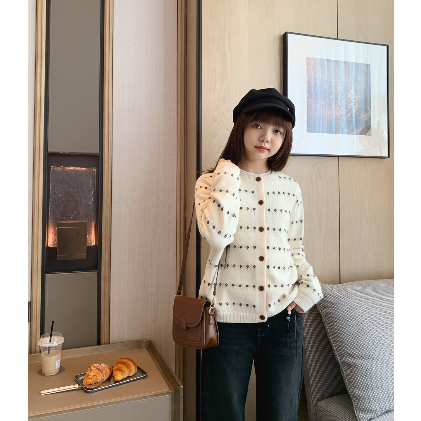 韩版软糯温暖感点点圆领毛衣开衫