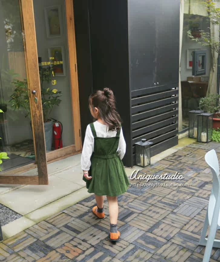 Robe enfant en velours côtelé - Ref 2044623 Image 4