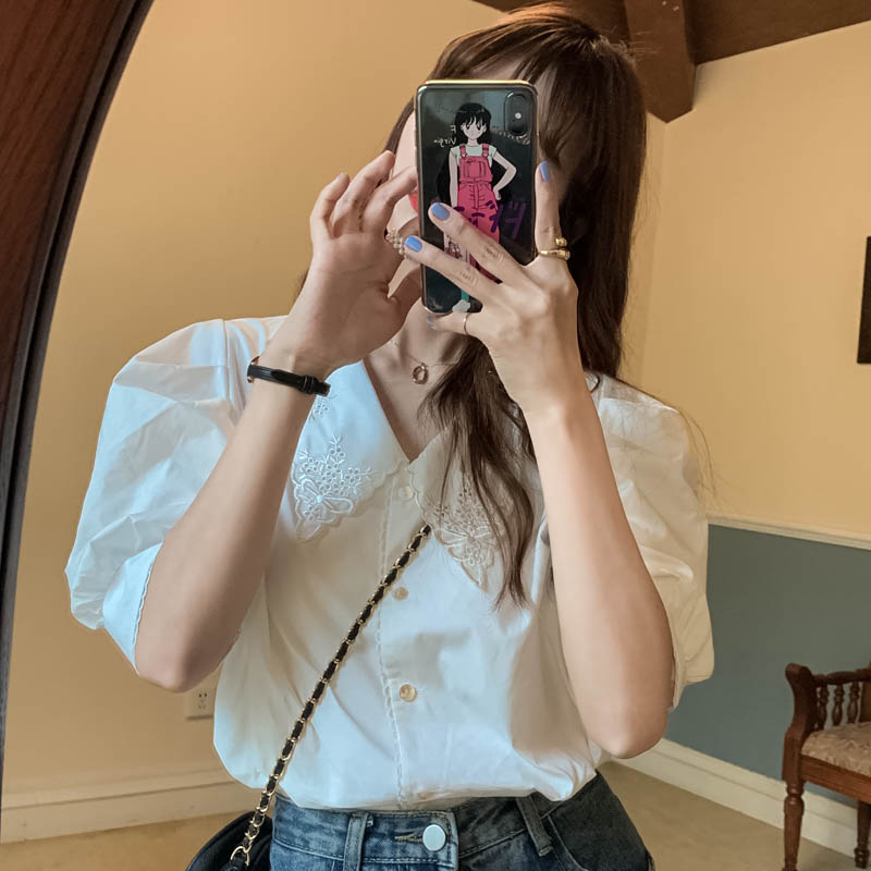 Real price real shot retro white baby collar contrast top women's loose and versatile bubble sleeve shirt