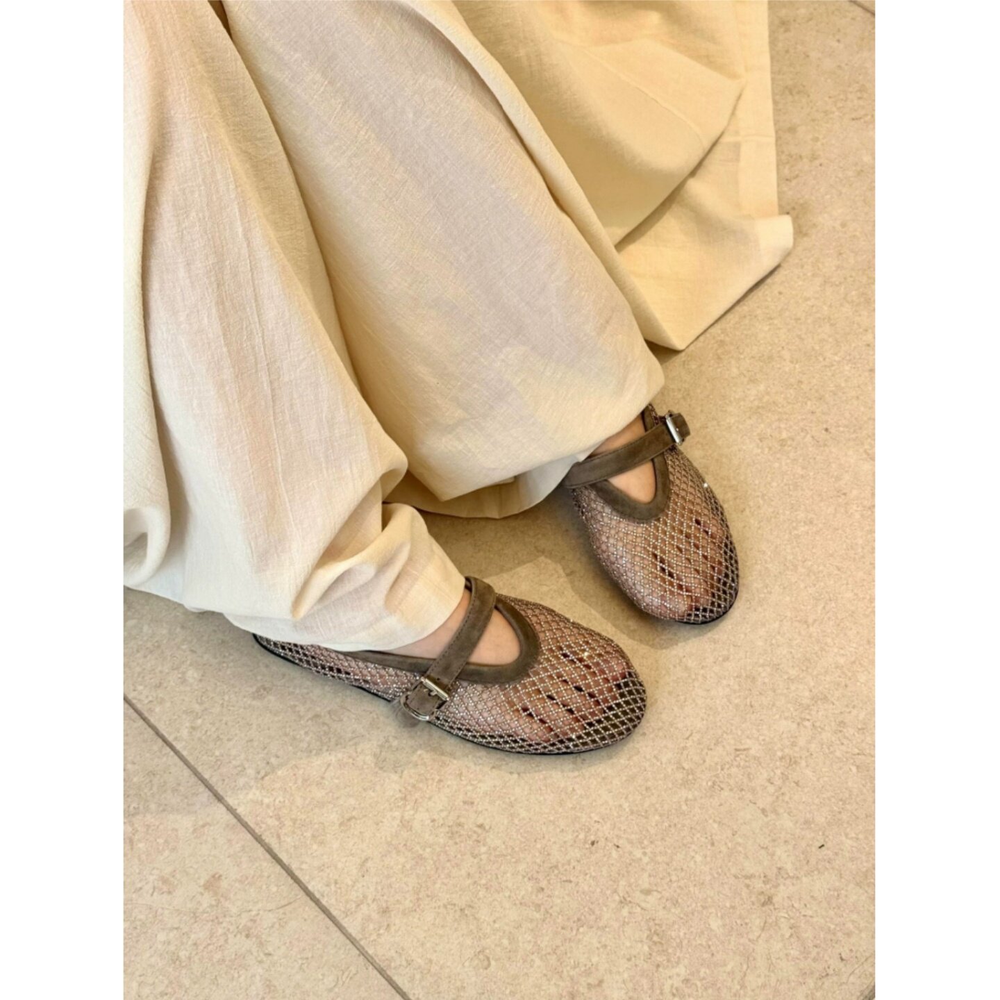 水钻镂空渔网内增高玛丽珍单鞋图片