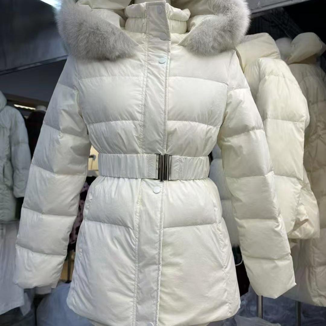 ATUstudios【巴黎听雪】白色收腰连帽羽绒服保暖毛领白鸭绒外套女
