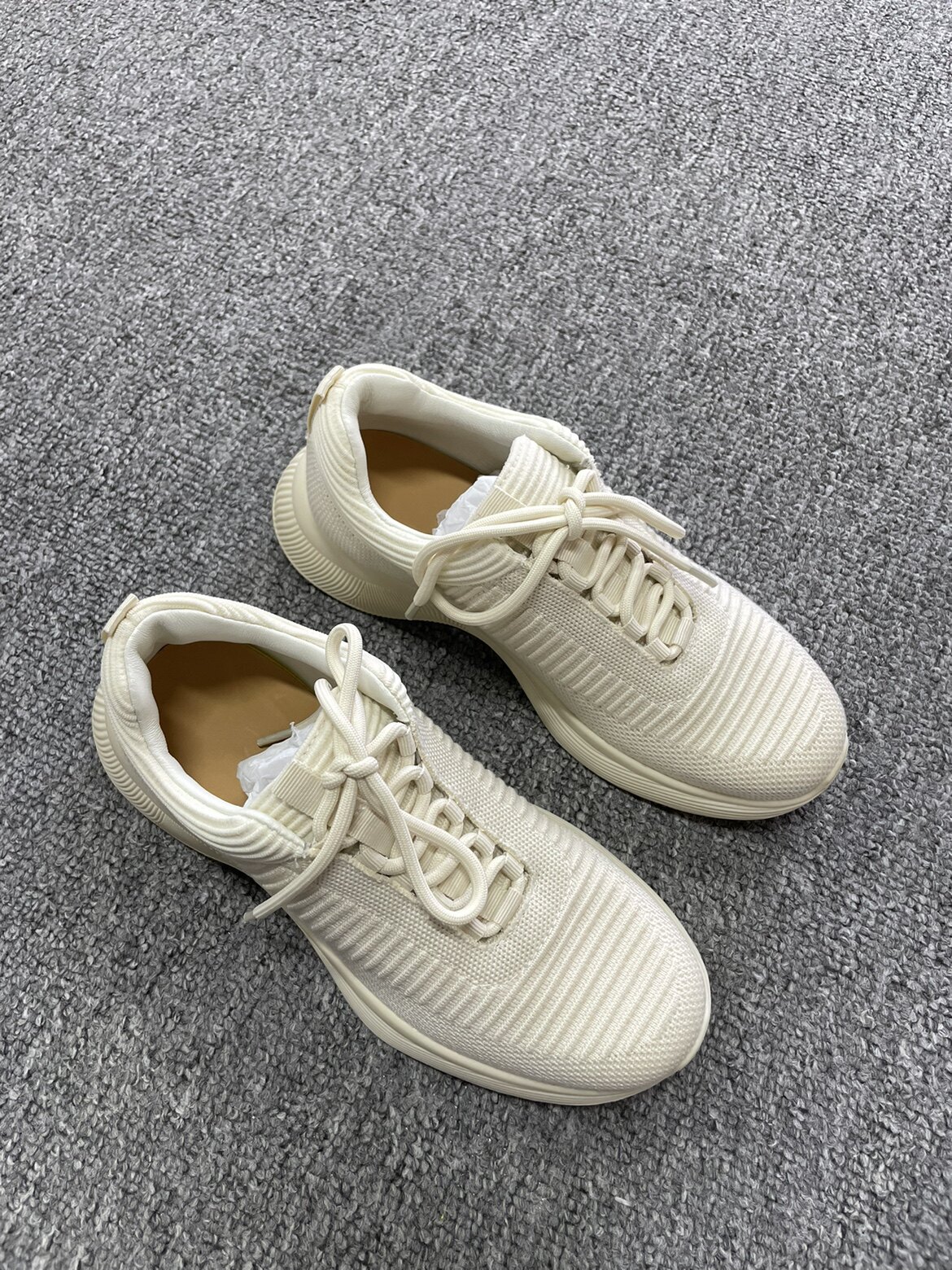 新款飞织时尚休闲运动系带舒适女鞋