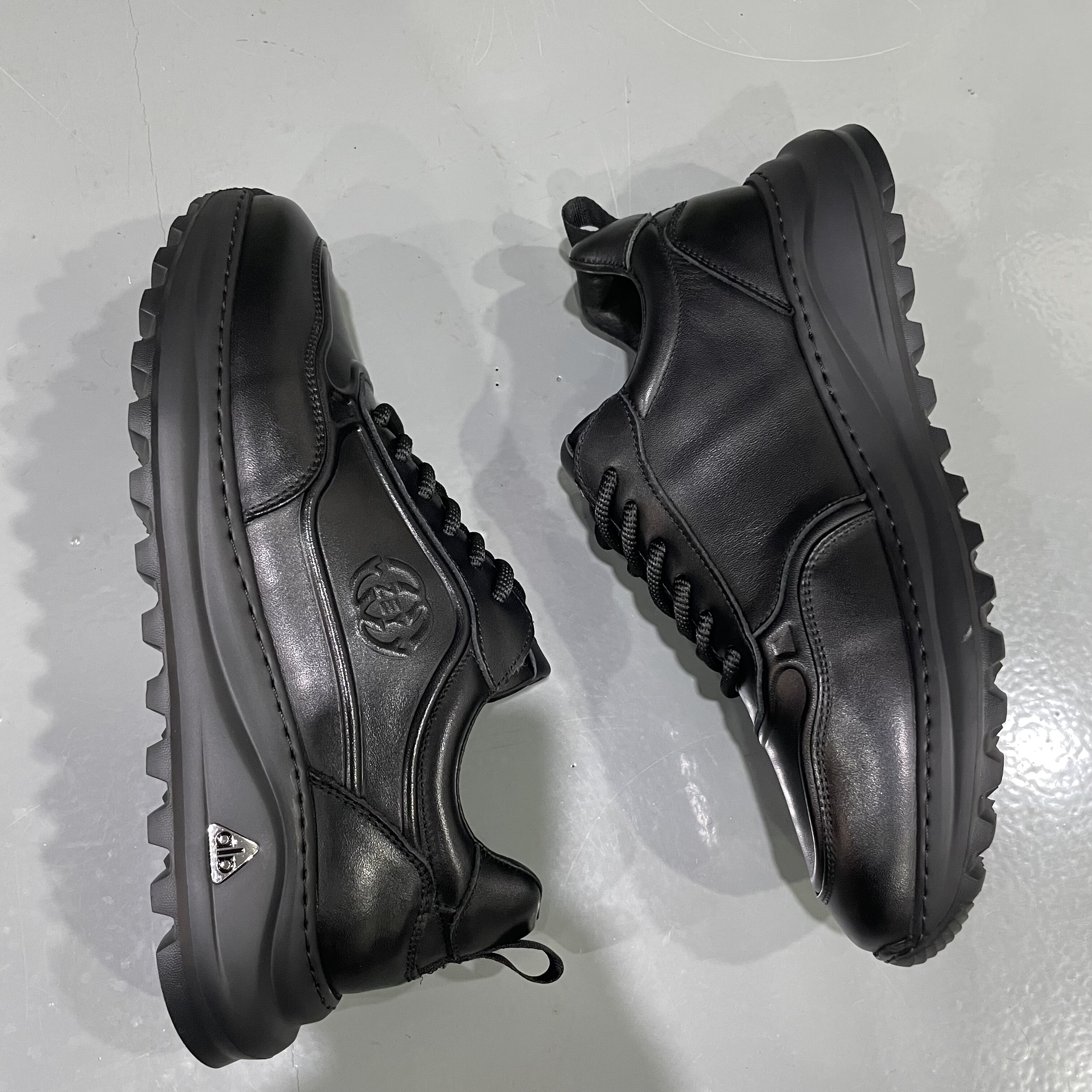 外贸新款里外全皮休闲黑色百搭真缝线男款牛皮鞋橡胶防滑软底