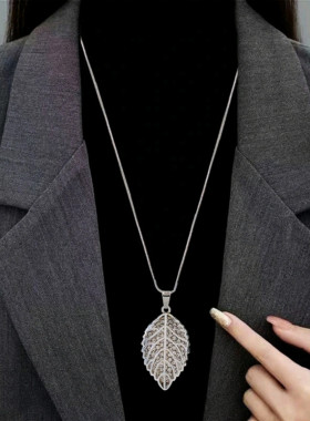 精致长款树叶毛衣链女款