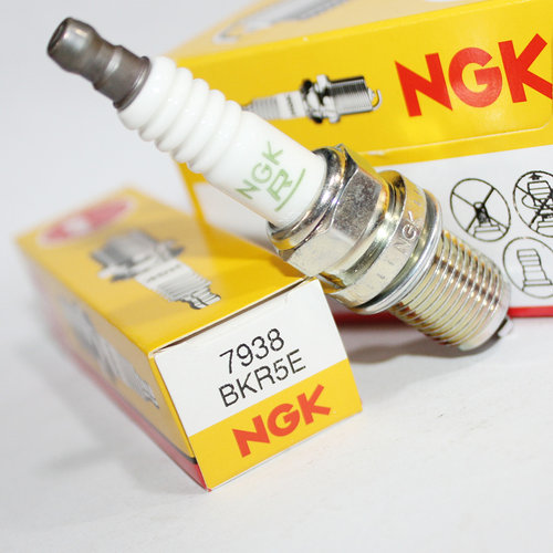 ngk火花塞适用一汽轿车b501.6