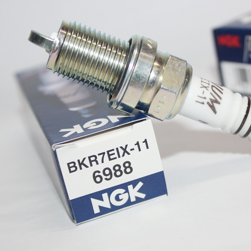 三菱发动机通用改装7度火花塞NGK