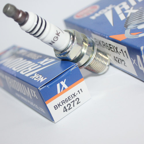 陆地巡洋舰老宝来NGK火花塞