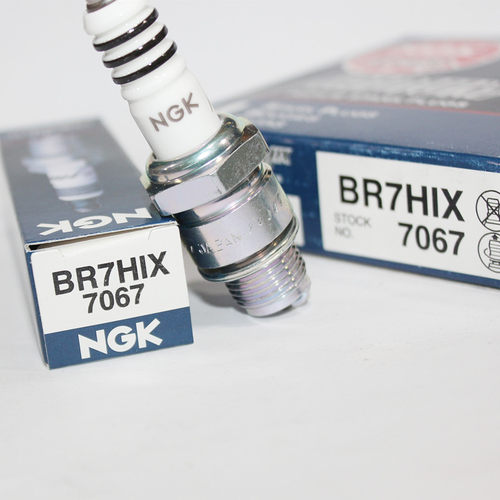 NGK铱金火花塞BR7HIX适用两冲程船外机摩托艇BR7HS E7TC踏板车DIO