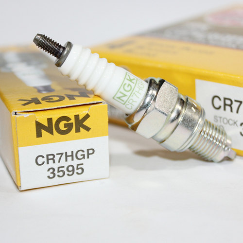 ngk铂金火花塞cr7hgp嘉陵鬼火