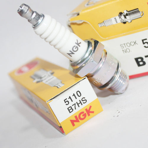 适用于NGK火花塞B7HS两冲程船外机摩托艇外挂机消防器材E6TC 4114