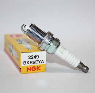 NGK火花塞BKR6EYA适用夏利N3 N7雨燕熊猫1.3自由舰速腾宝来富康8V