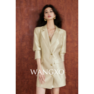 WANGXO｜金丝梭织布粼粼光泽感｜翻领七分袖单排扣收腰西装连衣裙