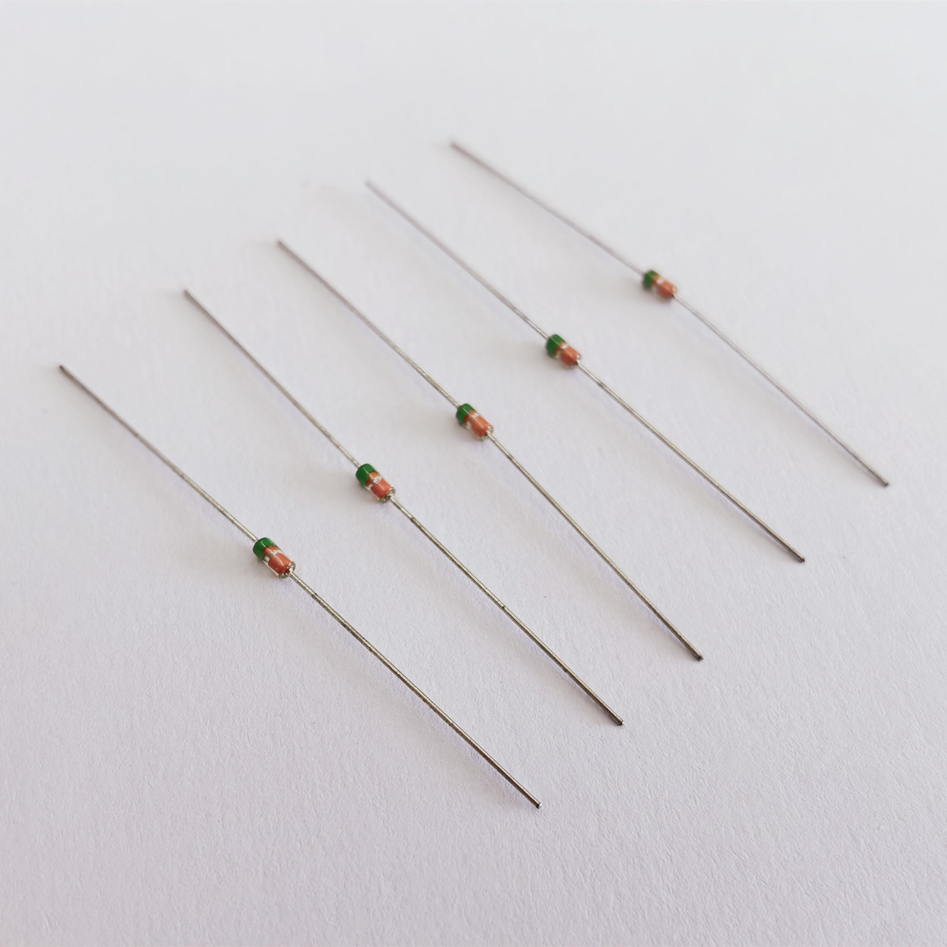 全新原装 1SS198 ISS198 超高频检波二极管 DO-34