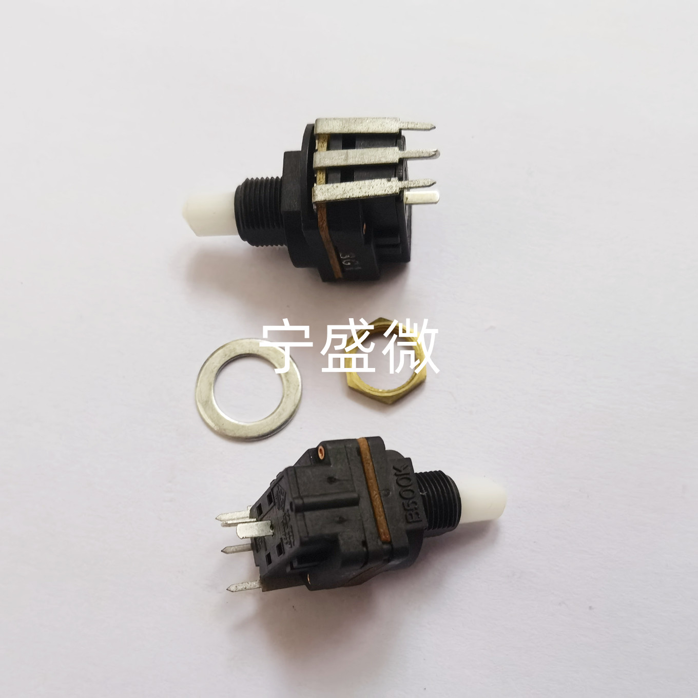 RV16CF-40-16F1-B500K 热水器电位器带开关B500K 10A250V  柄17MM