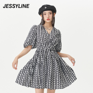 2折特卖款 jessyline夏女装 杰茜莱v领泡泡袖连衣裙女 322111272