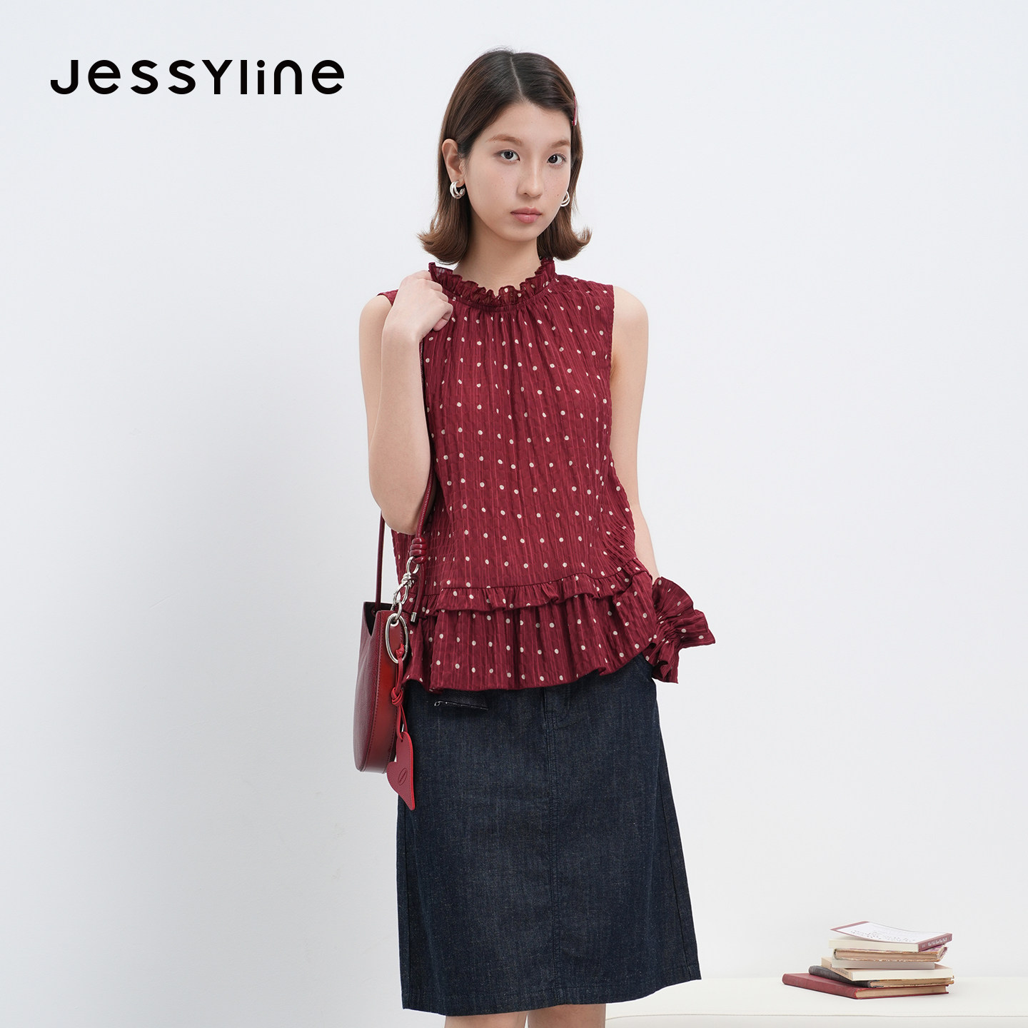 jessyline2026夏季专柜新款 杰茜莱红色波点无袖衬衫女 622203154