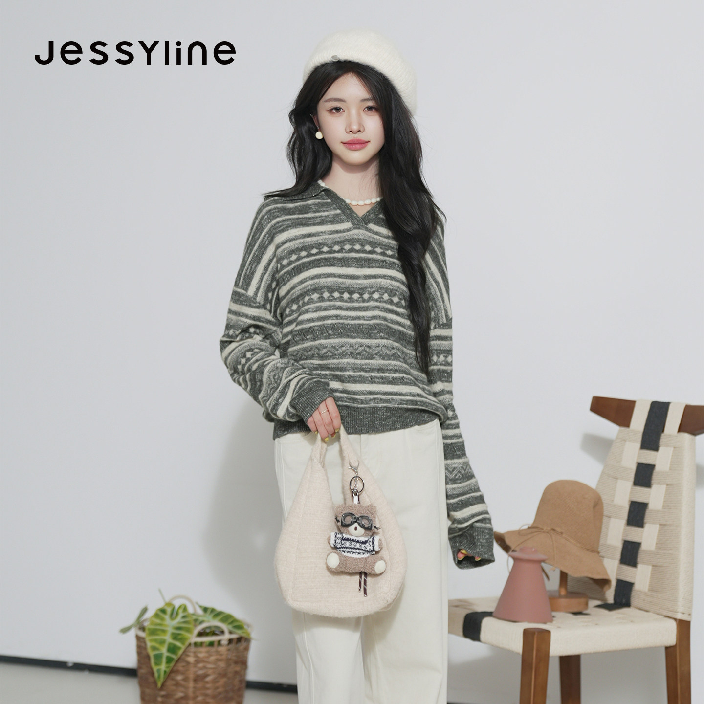jessyline杰茜莱2026秋冬新款条纹显瘦翻领亮丝针织衫女套头毛衣