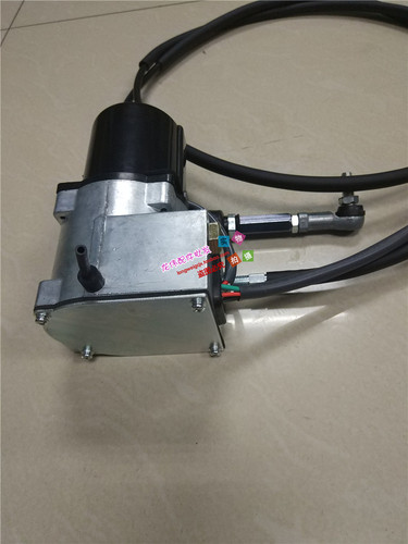 挖机配件现代215-7C/225-7/210/220/305/80-7自动加油门油门电机