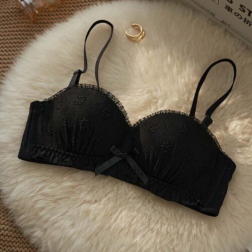 甜美无钢圈小胸聚拢内衣半杯防滑