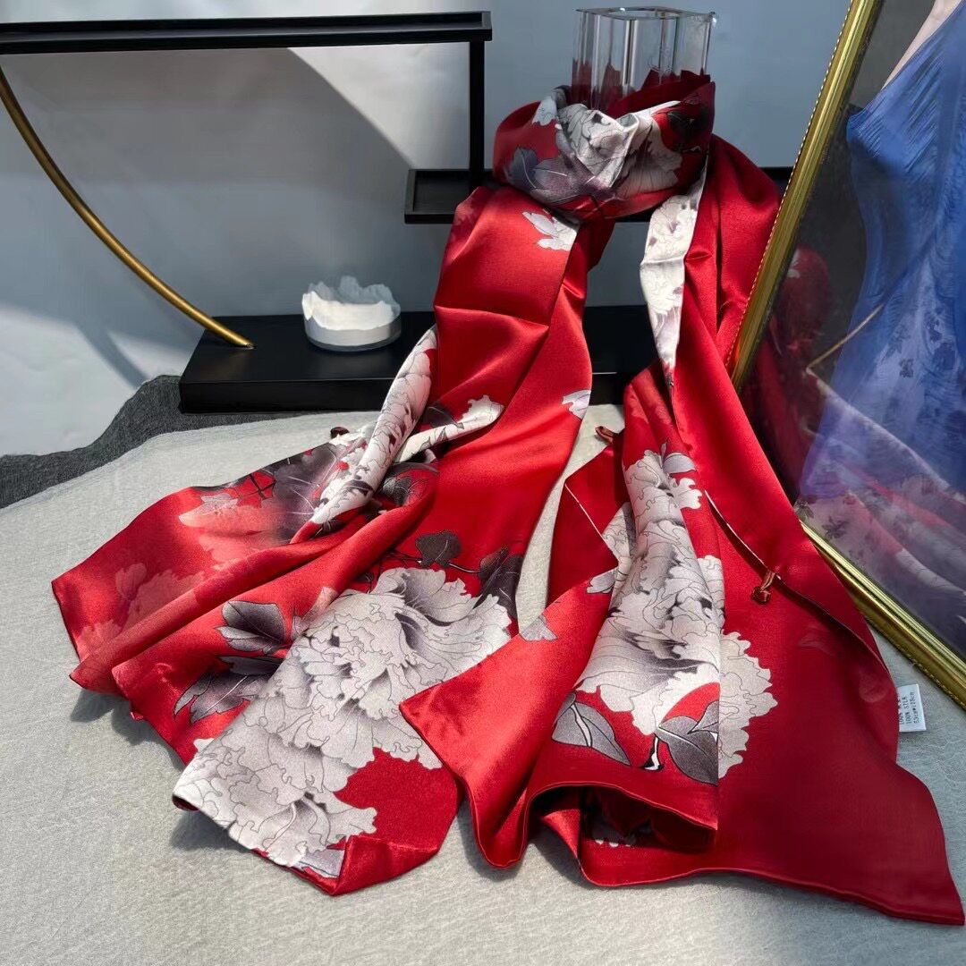 披肩丝巾女春秋印花真丝桑蚕丝婚礼旗袍礼服外搭披风高端妈妈围巾