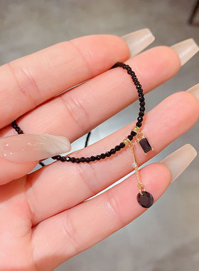高级感冷淡风黑色水晶项链女小众复古时尚颈饰轻奢气质短款锁骨链