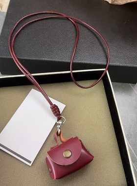 2025新款复古酒红色小包项链女秋冬长款毛衣链高级感耳机套零钱包