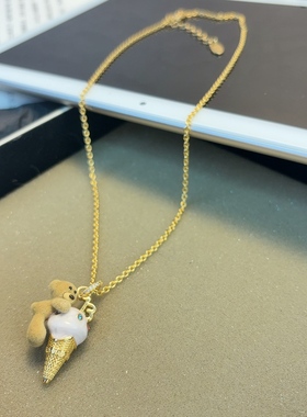 小众设计冰淇淋小熊吊坠项链女金色轻奢珍珠链条精致锁骨链饰品