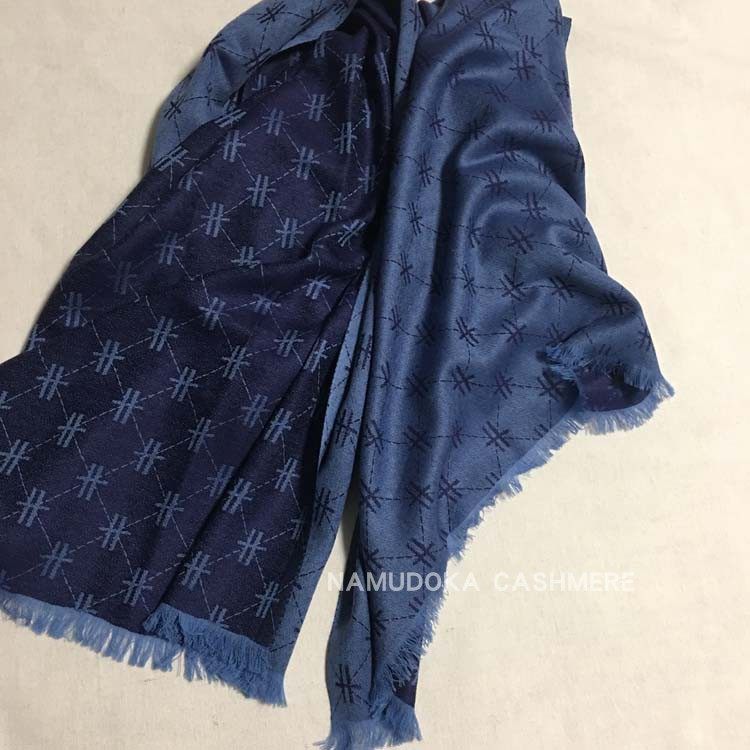 新款双面提花100羊毛围巾披肩两用多功能英伦蓝色男女情侣薄款