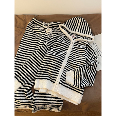 慵懒风软糯连帽开衫保暖睡衣女