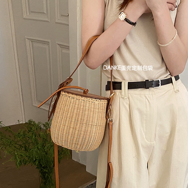 DANKE小众设计高级感手提斜挎藤编包 法式度假风菜篮子水桶草编包,箱包皮具/热销女包/男包,水桶包,淘宝优惠券,粉丝福利购,淘宝优惠卷