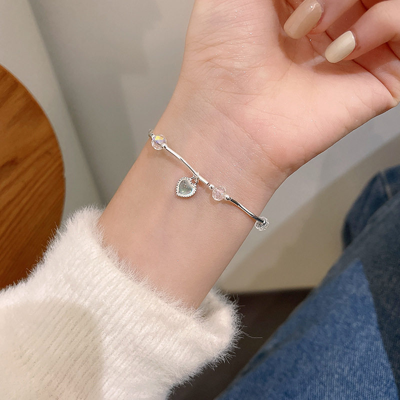 韩版水晶爱心手链女小众甜美简约气质手镯几何形个性手饰品