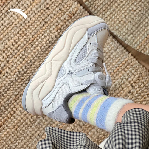 安踏小苍兰厚底面包鞋板鞋女夏季革面小白鞋运动鞋女鞋 122448036