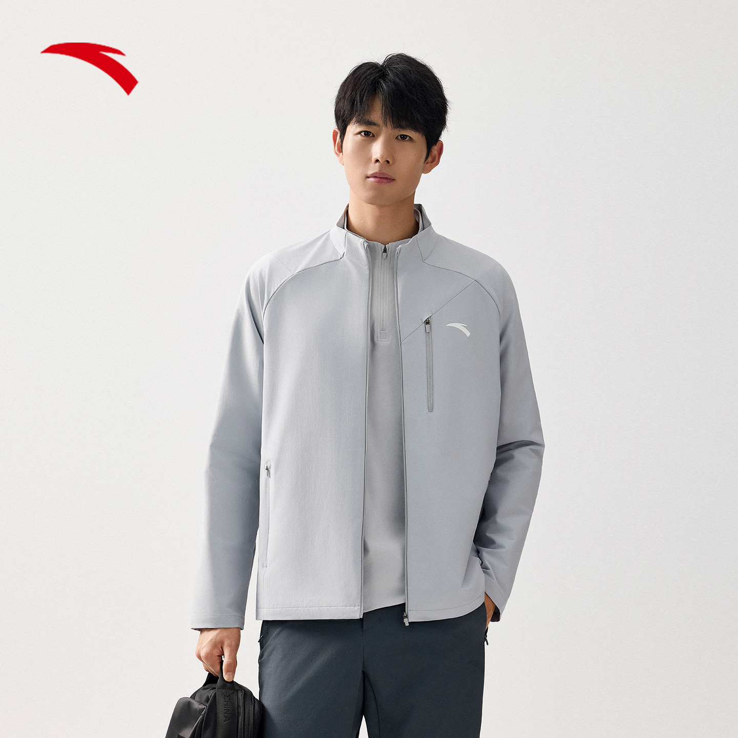 安踏25年秋季新款休闲外套防风耐磨简约训练健身百搭户外运动夹克